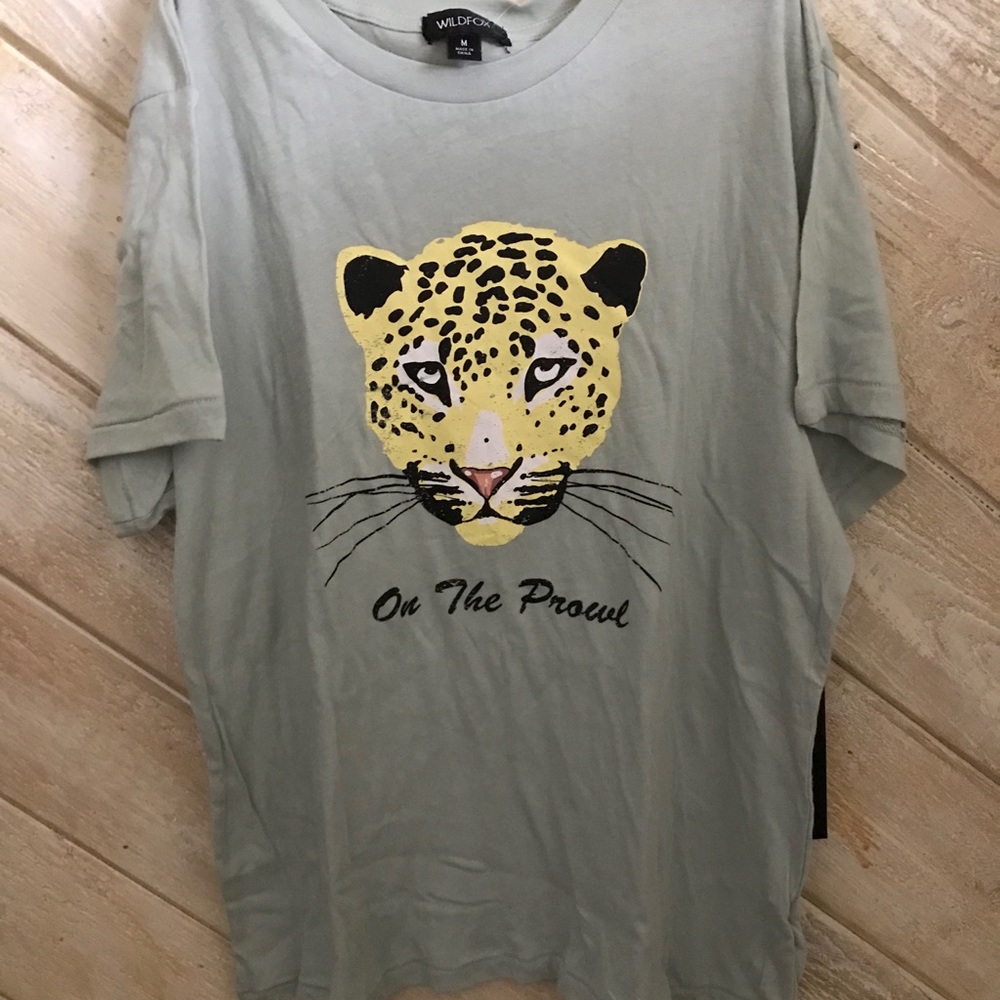 WILDFOX “On The Prowl” T-Shirt Cheetah Medium NWT